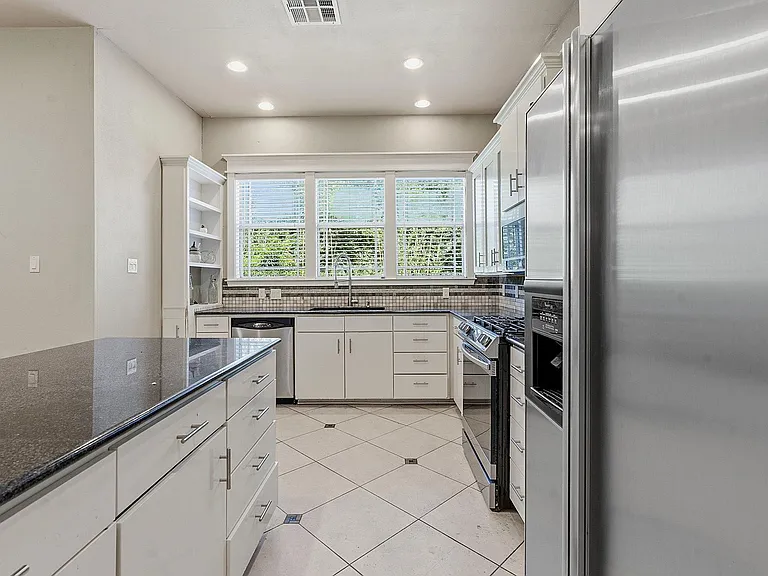 1305 Cometa St — Photo 7