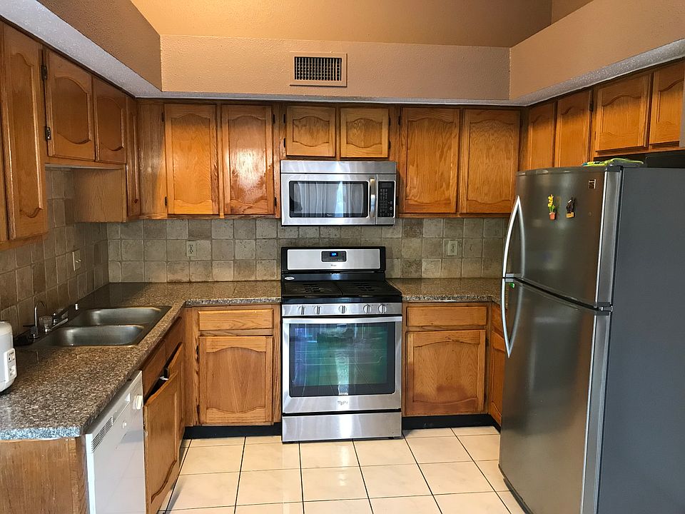1st image of 15419 Wildwood Lake Dr