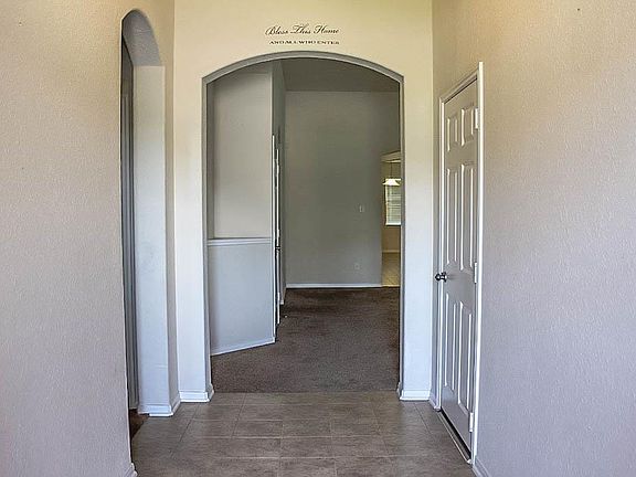 3rd image of 8331 Bay Oaks Dr