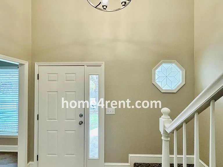 902 Sherman Pkwy — Photo 4