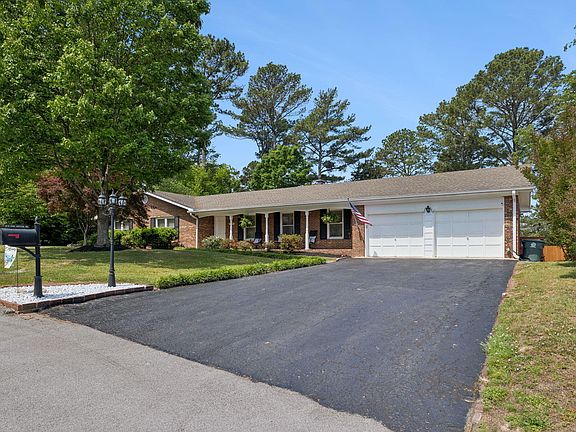 4th image of 1216 King Arthur Rd
