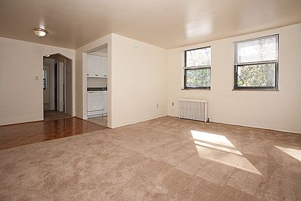 4th image of 29 Cedar Blvd #11