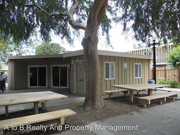 2nd image of 831 Pomeroy Ave Unit 7