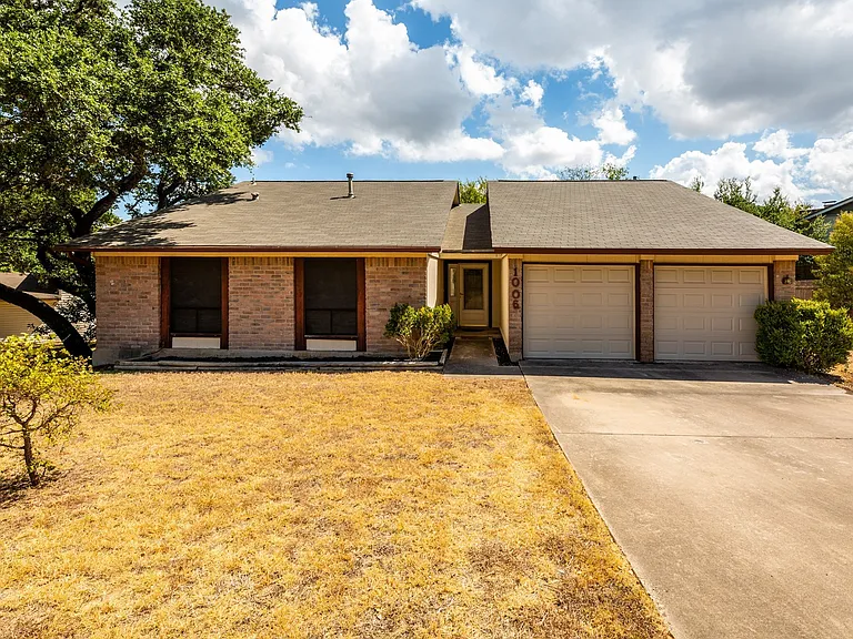 1006 Silbury Dr — Photo 2