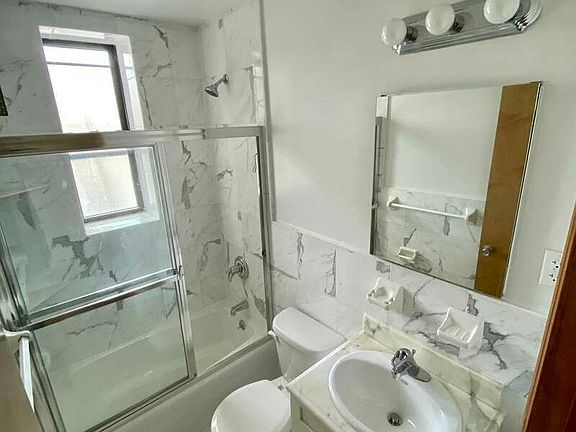 5th image of 310 E 19th St APT 20