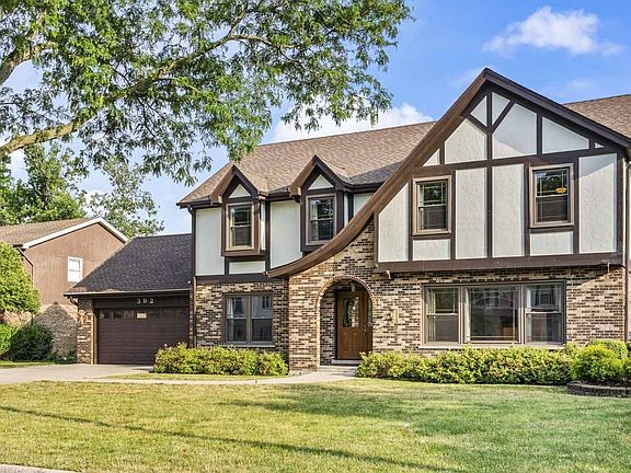 3rd image of 392 Woodlane Ct