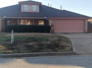 908 NW Folkstone Way, Lawton, OK 73505