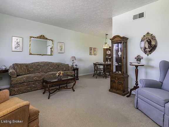 5th image of 206 Casa Bella Ct