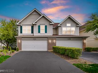 3062 Renard Ln, St Charles, IL 60175