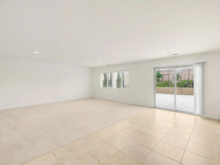 6922 Sunbeam Way — Photo 9