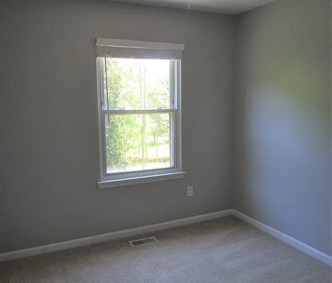 710 Oxford Square Dr — Photo 10