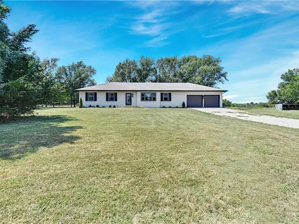 32010 Harmony Rd, Paola, KS 66071