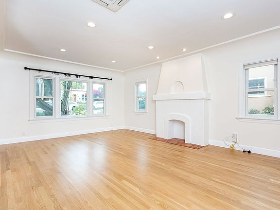 4th image of 3407-3411 33rd St