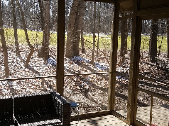 4th image of 1038 Briarwood Dr