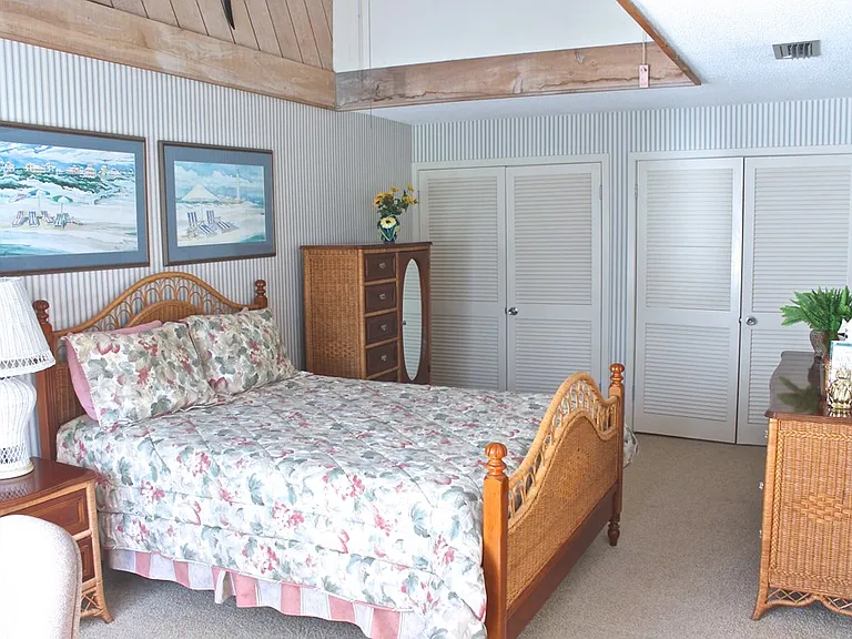 404 Fairway Villas #404 — Photo 2