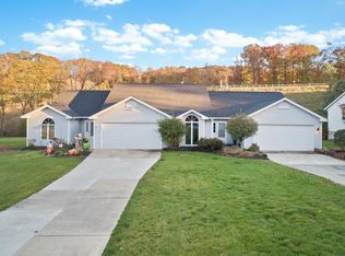 6290 Old Royalton Rd, Brecksville, OH 44141