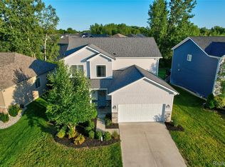 320 Hidden Riv E, Holly, MI 48442