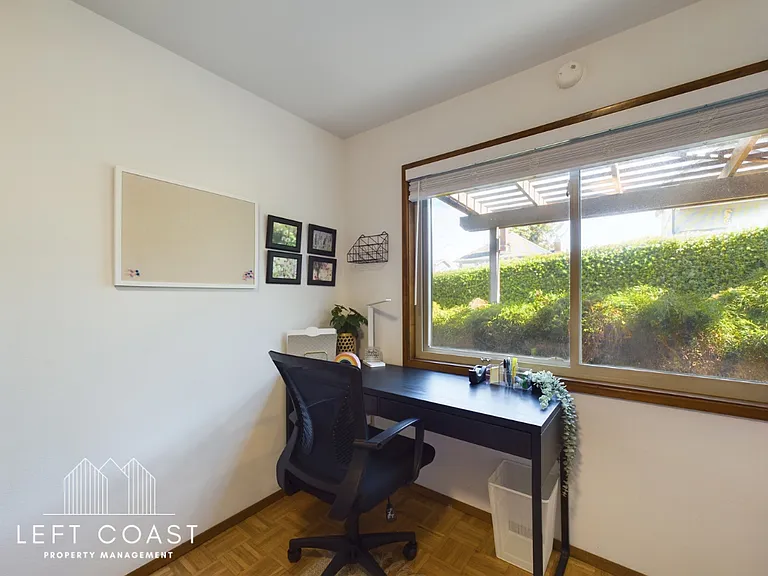 890 SW 7th St — Photo 25