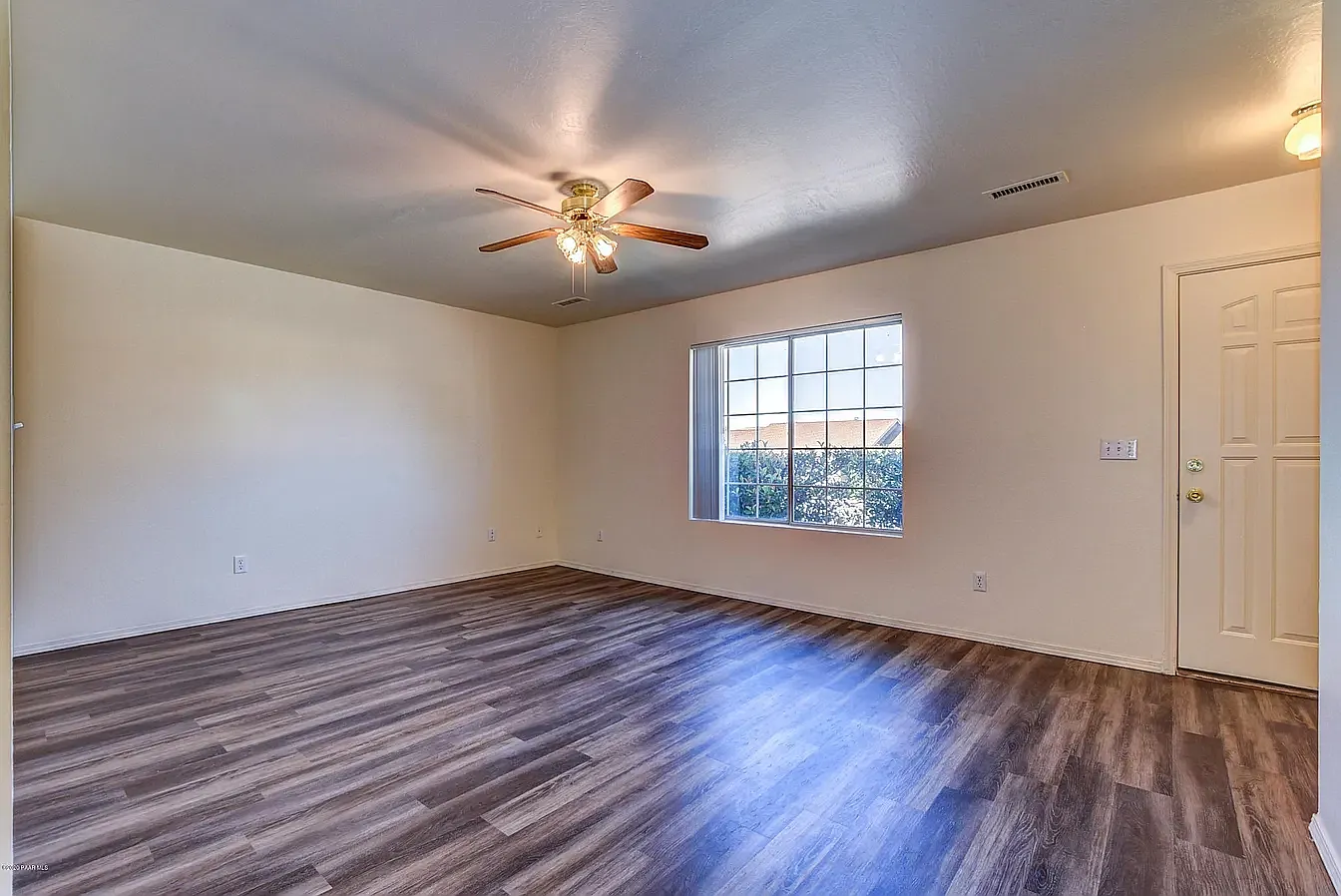 2 bed, 900 sqft, $1,475 — Photo 4