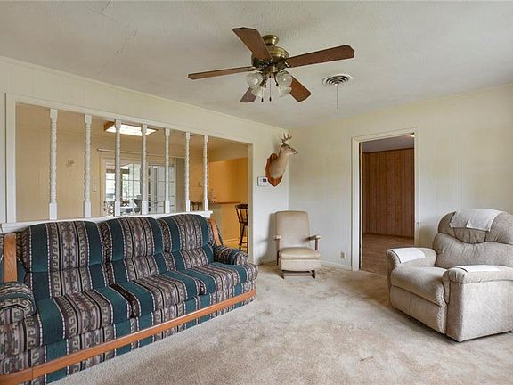4th image of 703 Miller St