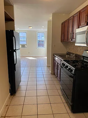 Rented by Winzone Realty Inc | media 41