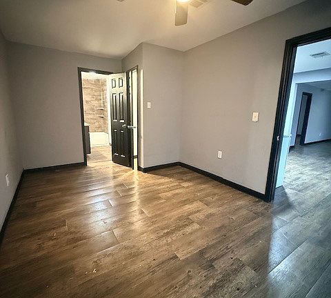 5th image of 5414 Pardee St #B