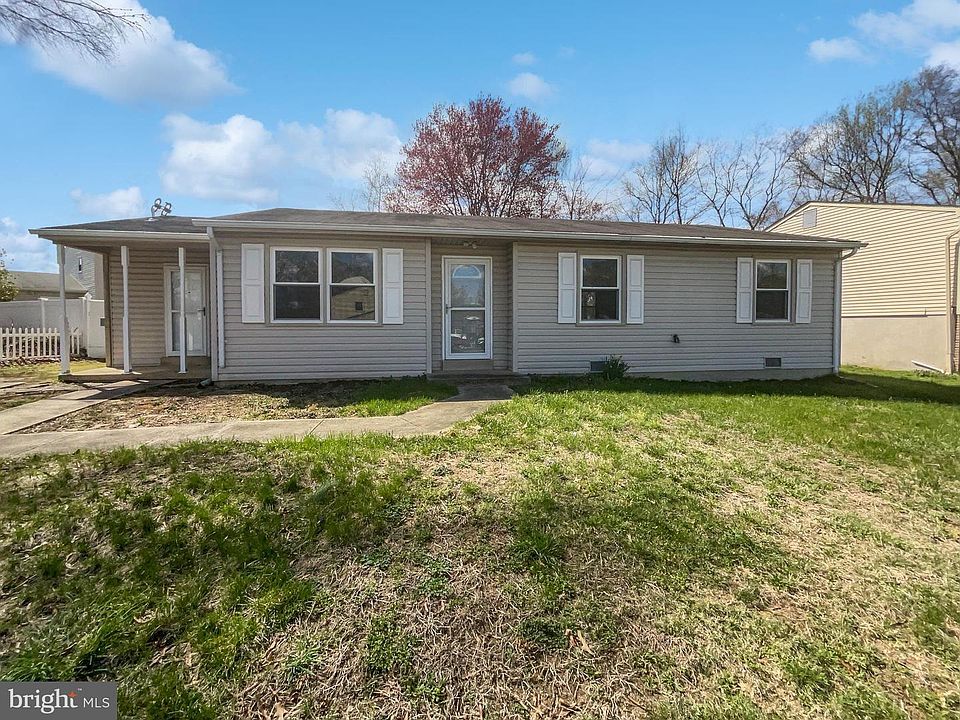 1st image of 2115 Greenwood Dr