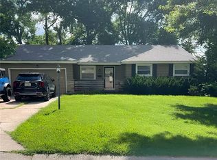 9733 Walnut St, Kansas City, MO 64114