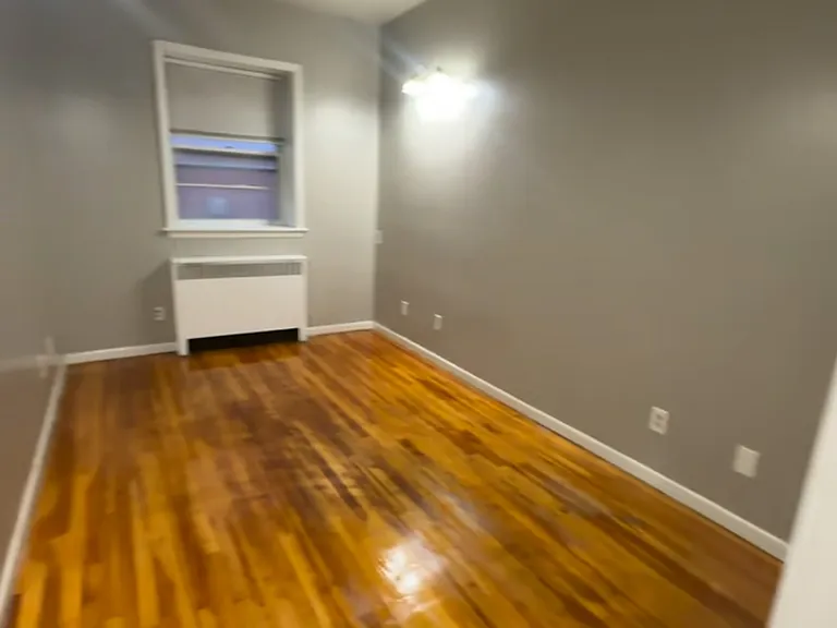 415 E Race St #12 — Photo 7