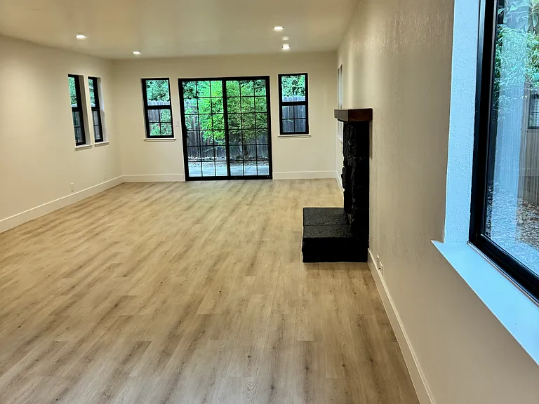6821 Havenhurst Dr — Photo 32