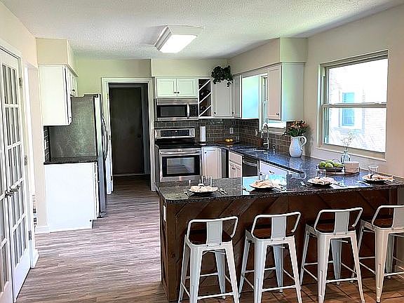 5th image of 11002 Embassy Dr