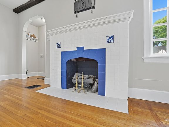 5th image of 2323 Sherwood Ln