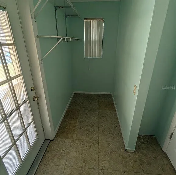 1521 Normandy Way — Photo 33