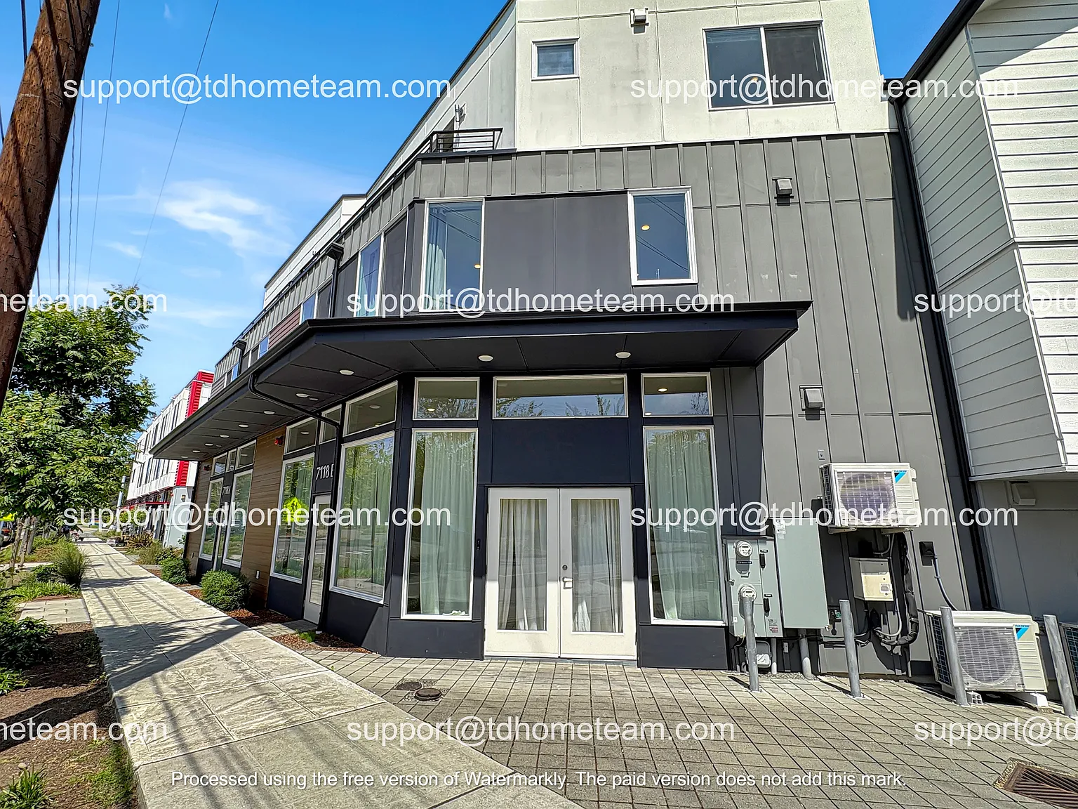 3 bed, 1.5 bath, 1398 sqft, $2,700 — Photo 1