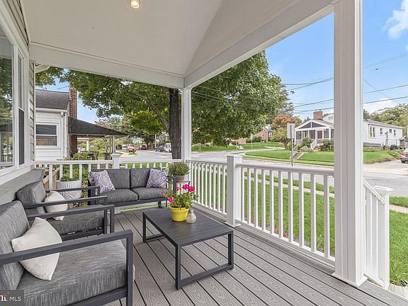 4th image of 122 Glenrae Dr #11