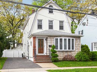 178 E Maujer St, Valley Stream, NY 11580