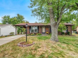 6 Glenwood Ln, Saint Peters, MO 63376