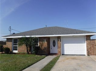 3820 Charles Dr, Chalmette, LA 70043