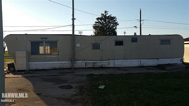 2nd image of 404 Locust St