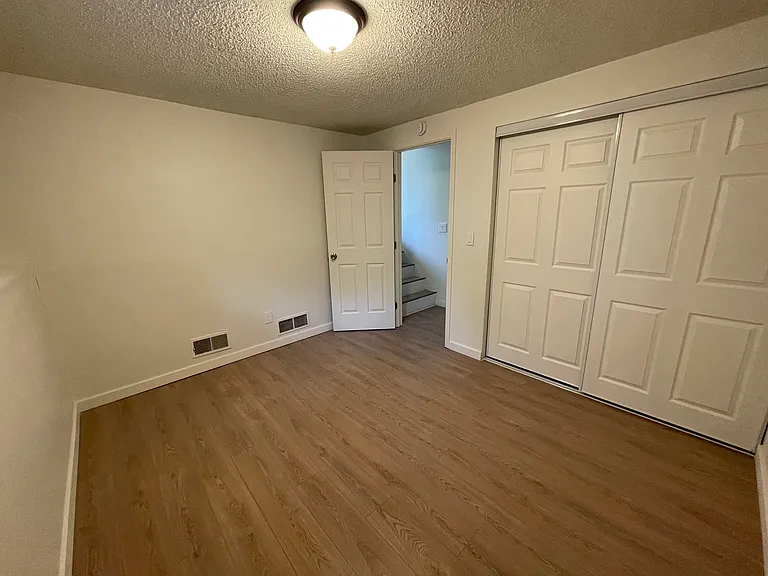 816-818 S Grant Ter — Photo 32