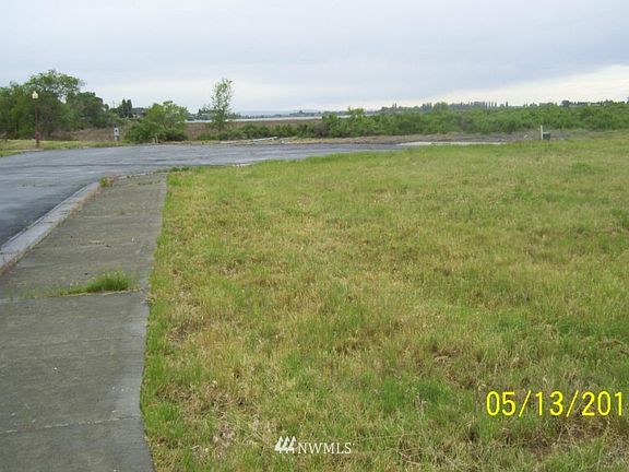 2nd image of 1300 W Marina Drive