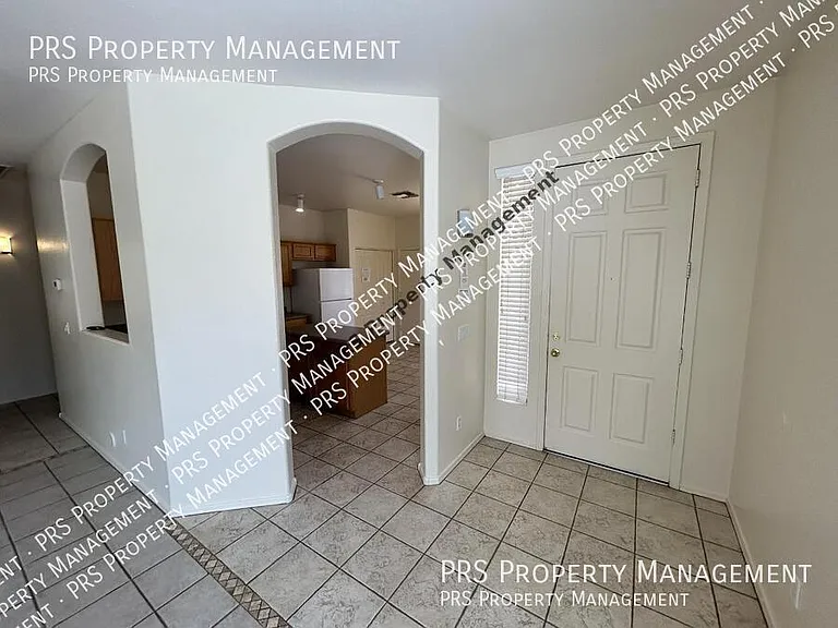 3317 E Park Ave — Photo 4