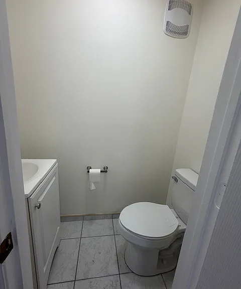 86 Confederation Pl #1 — Photo 8