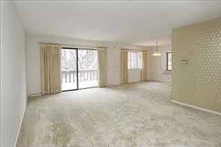 3rd image of 1029 Essex Cir