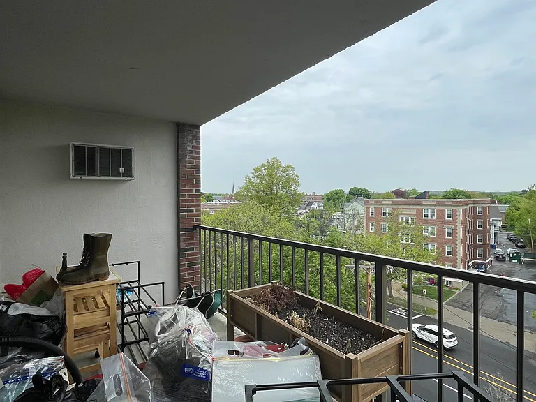 382 Massachusetts Ave — Photo 30
