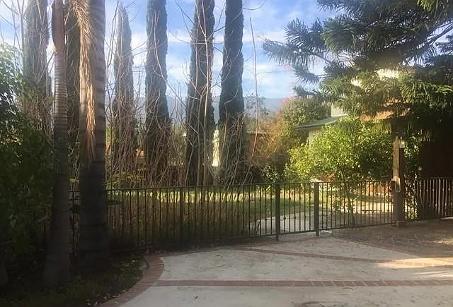 2616 Piedmont Ave — Photo 22