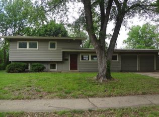 3037 SW Atwood Ave, Topeka, KS 66614