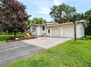 10221 Schoenemann Rd, Mazomanie, WI 53560