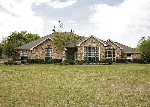1st image of 104 Ovilla Oaks Dr