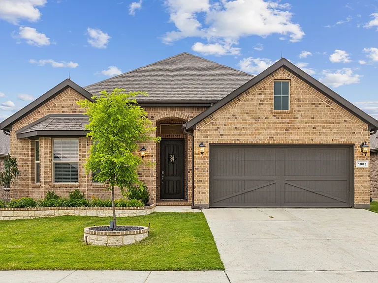 1008 Westwood Ln — Photo 1